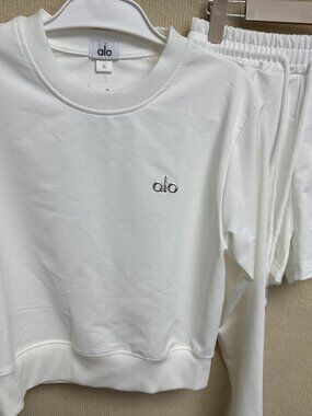 White ALO tracksuit, shorts and sweatshirt